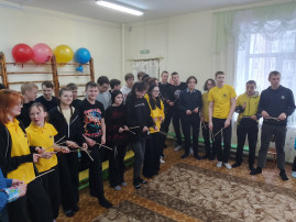 Выпускники 9 и 11 классов у нас в гостях Выпускники 9 и 11 классов у нас в гостях.